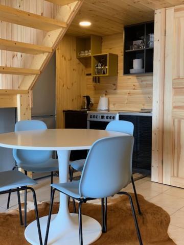 Small Vinter Summer House Lodge